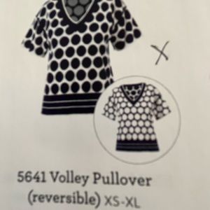Cabi volley pullover. Reversible. Blue with white spot’s or white with blue spot